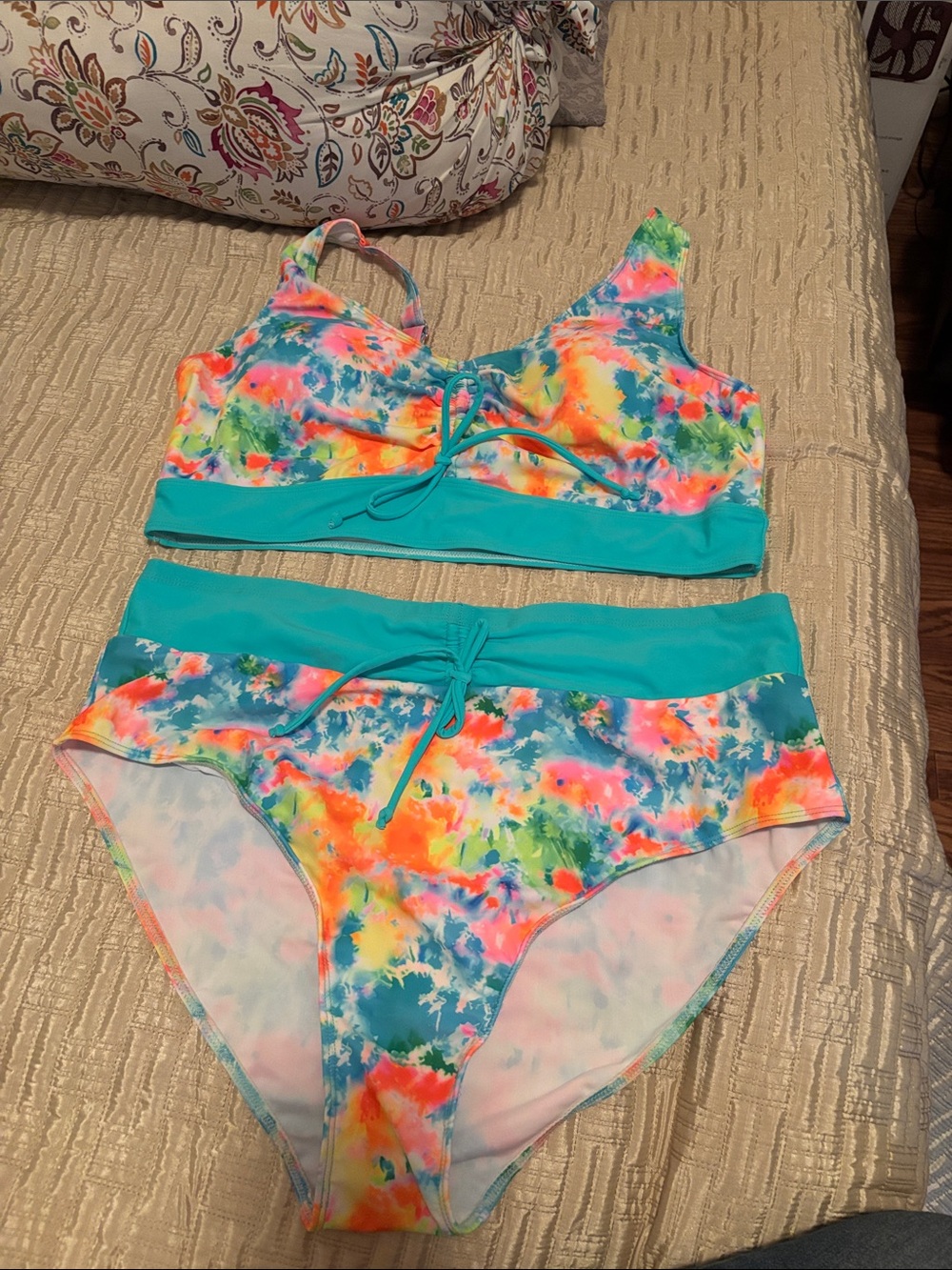 Women’s  Tie-Dye Two-Piece Swim Set - Turquoise Accents size XL in EUC